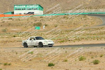 media/Jun-01-2025-CalClub SCCA (Sun) [[eae223c5dd]]/Group 5/Qualifying/